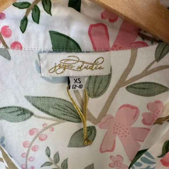 Jayes Studio Women’s Pajama Top White Pink Blue Floral Size XS (2/4) - Picture 2 of 6
